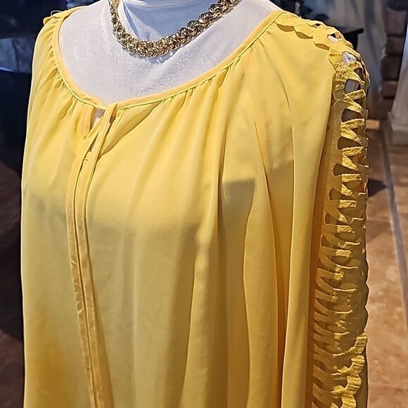 Bright yellow pullover top featuring decorative sleeves by Zac & Rachel size XL - Picture 2 of 9